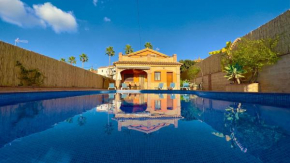 Charmantes Ferienhaus Mit Grill Und Schwimmingpool
